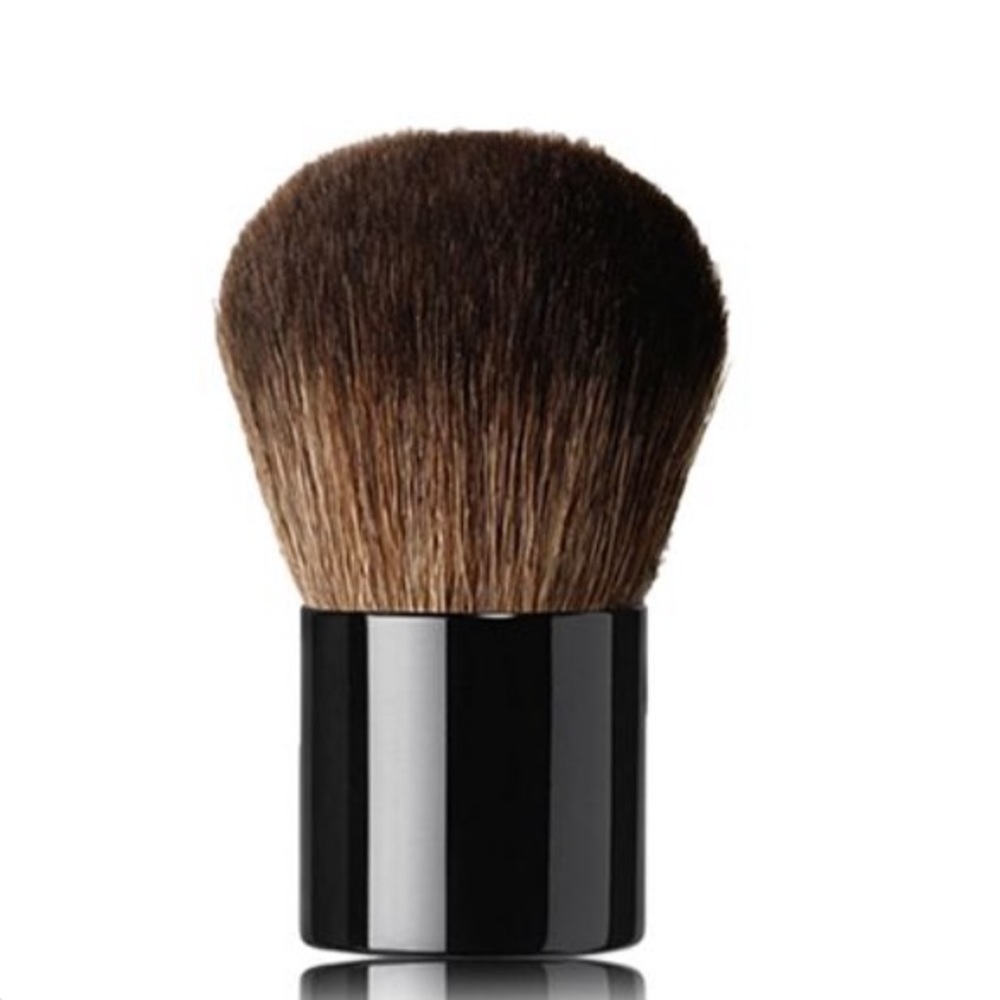Le petite pinceaux by Chanel